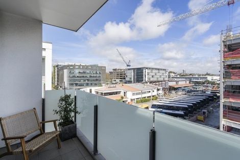 Photo of property in Halsey Apartments At Lighter Quay, 506/77 Halsey Street, Auckland Central, Auckland, 1010