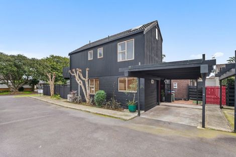 Photo of property in 9 Pohutukawa Place, Ellerslie, Auckland, 1051