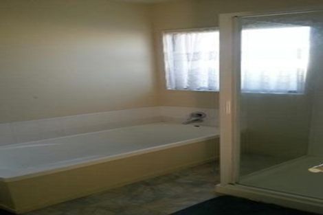 Photo of property in 17 Riegler Place, Belfast, Christchurch, 8051