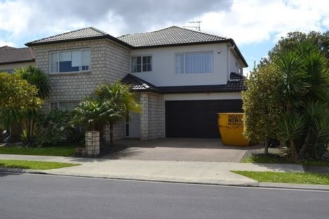 Photo of property in 14 Bridgefield Crescent, Flat Bush, Auckland, 2016