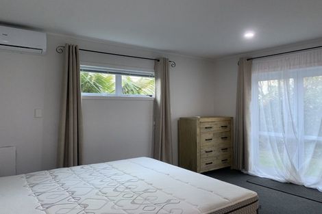 Photo of property in 123a Hobsonville Road, West Harbour, Auckland, 0618
