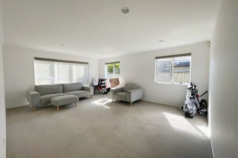 Photo of property in 18 Lake Drive, Karaka, Papakura, 2113