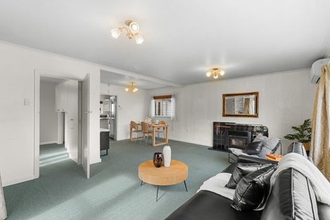 Photo of property in 102 Wairakei Road, Bryndwr, Christchurch, 8052