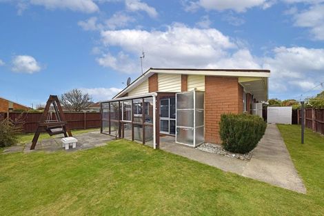 Photo of property in 1/3 Ansonby Street, Russley, Christchurch, 8042