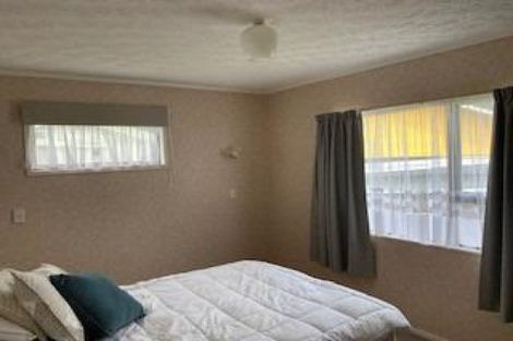 Photo of property in 1/2 Russell Street, Whanganui, 4500