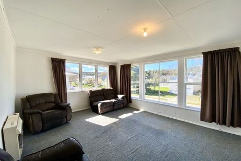Photo of property in 19 Speargrass Grove, Timberlea, Upper Hutt, 5018