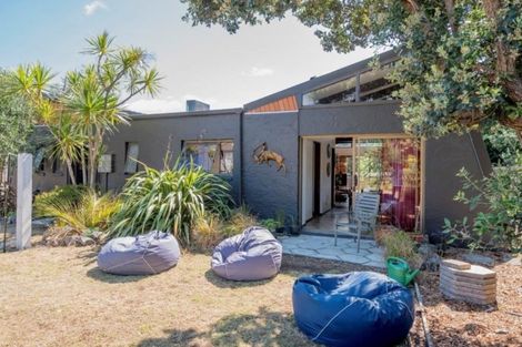 Photo of property in 86 Field Way, Waikanae Beach, Waikanae, 5036