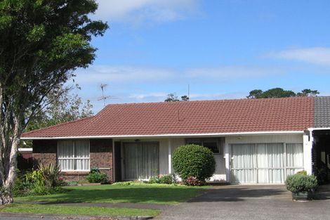 Photo of property in 2/3 Tyrian Close, Half Moon Bay, Auckland, 2012