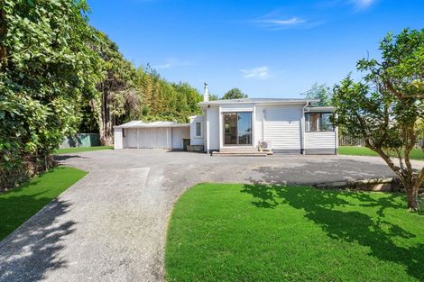 Photo of property in 27 Collingwood Road, Waiuku, 2123