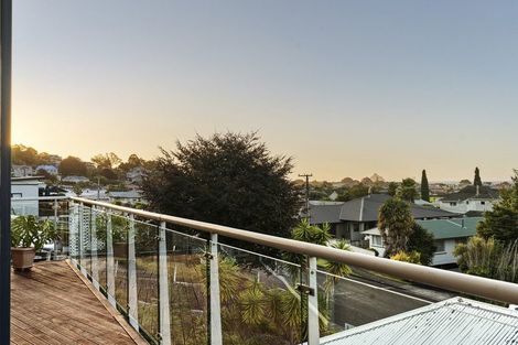 Photo of property in 67a Fulford Street, New Plymouth, 4310