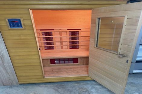 Photo of property in 15 Opal Avenue, Timberlea, Upper Hutt, 5018