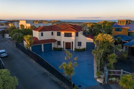 Photo of property in 15 Neptune Place, Waimairi Beach, Christchurch, 8083