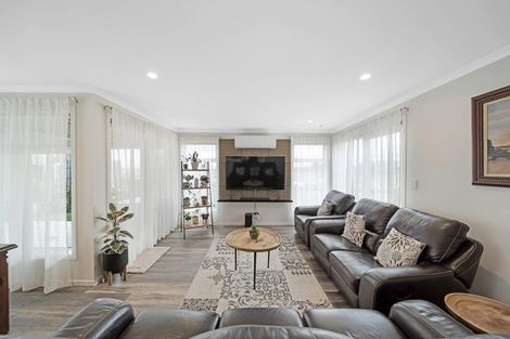 Photo of property in 56 Scenic Rise, Rototuna North, 3281