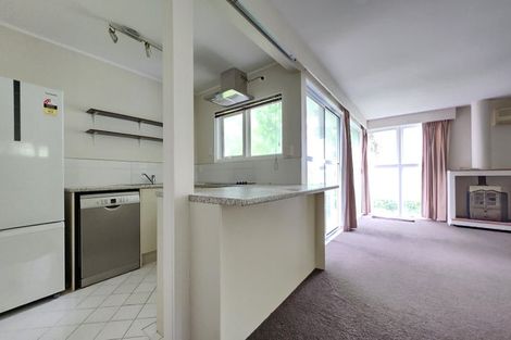 Photo of property in 2/3 Torwood Road, Khandallah, Wellington, 6035