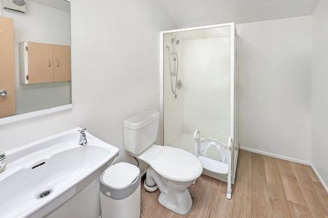 Photo of property in 106 Waltham Road, Sydenham, Christchurch, 8023