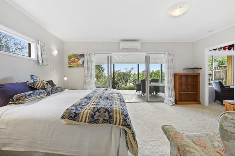 Photo of property in 1 Melandra Road, Stanmore Bay, Whangaparaoa, 0932