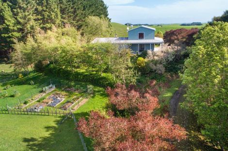 Photo of property in 484 Finnis Road, Pohangina, Feilding, 4775