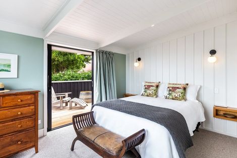 Photo of property in 224 Lake Terrace, Waipahihi, Taupo, 3330