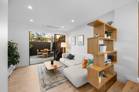 Photo of property in 5/47 Taipari Road, Te Atatu Peninsula, Auckland, 0610