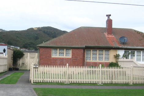 Photo of property in 191 Cambridge Terrace, Naenae, Lower Hutt, 5011