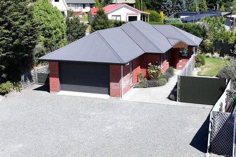 Photo of property in 1 Dwyer Place, Lake Tekapo, 7999