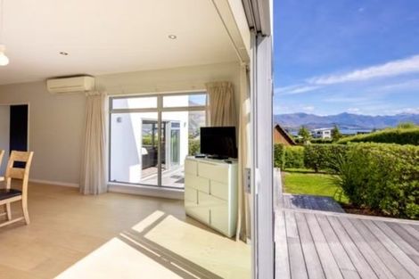 Photo of property in 18 Clutha Place, Wanaka, 9305