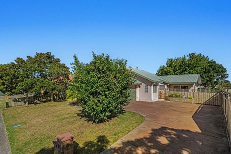 Photo of property in 5 Edgewater Grove, Whakatane, 3120