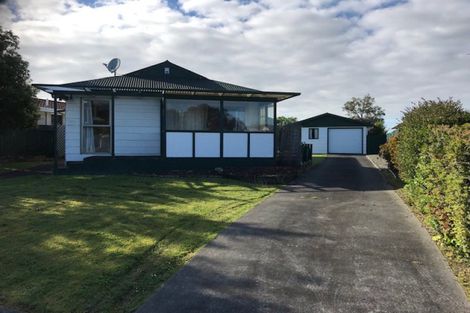 Photo of property in 52 Rhodes Drive, Kelvin Grove, Palmerston North, 4414