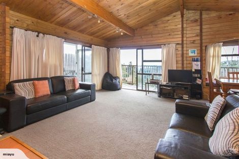 Photo of property in 2/87 Haseler Crescent, Howick, Auckland, 2014