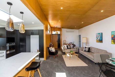 Photo of property in 12b Gaine Street, New Plymouth, 4310