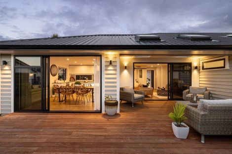 Photo of property in 1 Mida Close, Papamoa Beach, Papamoa, 3118