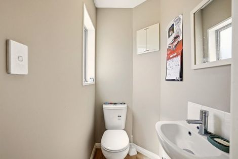 Photo of property in 8a Broadbent Street, Riccarton, Christchurch, 8041