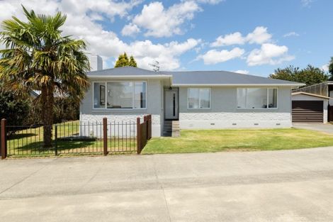 Photo of property in 20 Queen Road, Bellevue, Tauranga, 3110