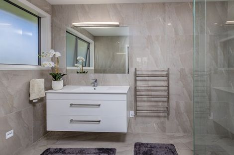 Photo of property in 1 Hoults Way, Kerikeri, 0230