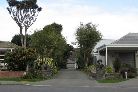 Photo of property in 9 Nutfield Lane, Cashmere, Christchurch, 8022