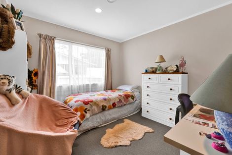 Photo of property in 11 Shaldon Crescent, Blagdon, New Plymouth, 4310