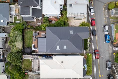 Photo of property in 2 Shannon Street, Mount Victoria, Wellington, 6011