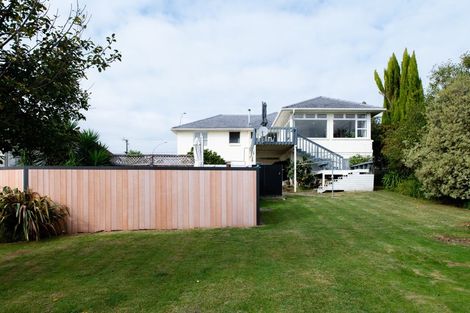 Photo of property in 56 Forest Lake Road, Forest Lake, Hamilton, 3200