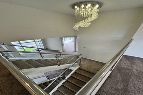 Photo of property in 39 Travis View Drive, Fairview Heights, Auckland, 0632