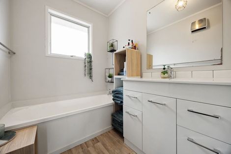 Photo of property in 2 Wattle Place, Chartwell, Hamilton, 3210