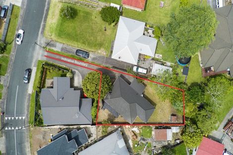 Photo of property in 2/40 Amberley Avenue, Te Atatu South, Auckland, 0610
