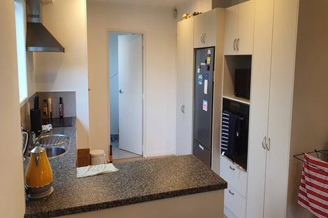 Photo of property in 16 Kemp Road, Massey, Auckland, 0614