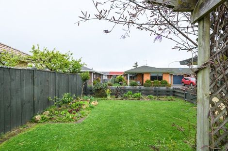 Photo of property in 9 Edgecombe Court, Roslyn, Palmerston North, 4414