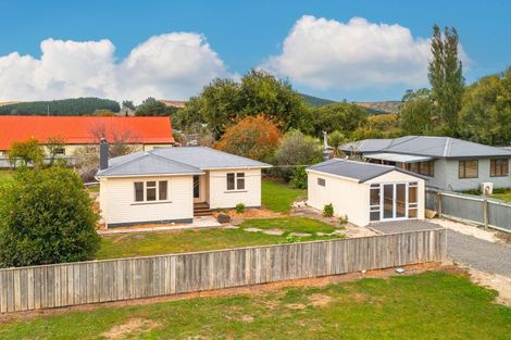 Photo of property in 8 Dundas Street, Porangahau, 4291