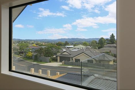 Photo of property in 95 Waitaki Street, Henderson, Auckland, 0612