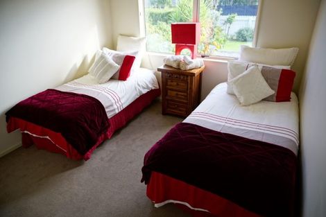 Photo of property in 8 Sackville Street, Martinborough, 5711