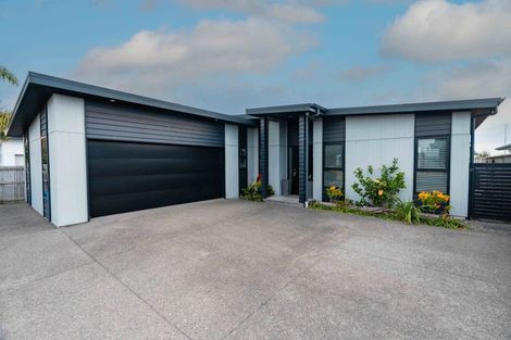 Photo of property in 130 Coast Boulevard, Papamoa Beach, Papamoa, 3118