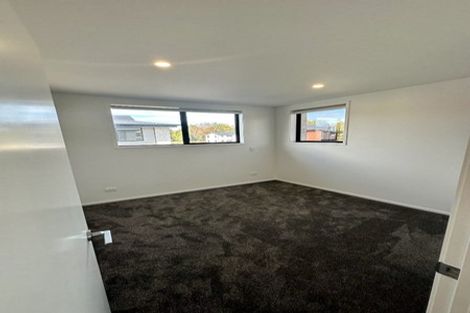 Photo of property in 2/5 Matata Place, Dallington, Christchurch, 8061