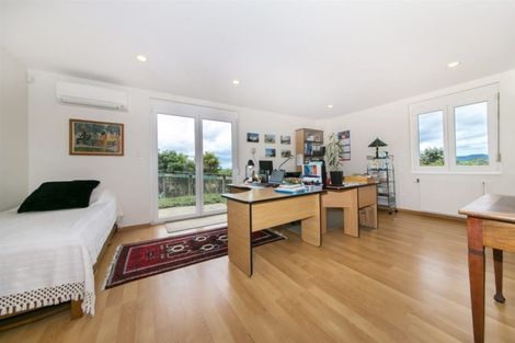 Photo of property in 32 Red Hills Road, Massey, Auckland, 0614