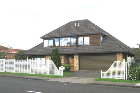 Photo of property in 2 Priestley Drive, Bucklands Beach, Auckland, 2014